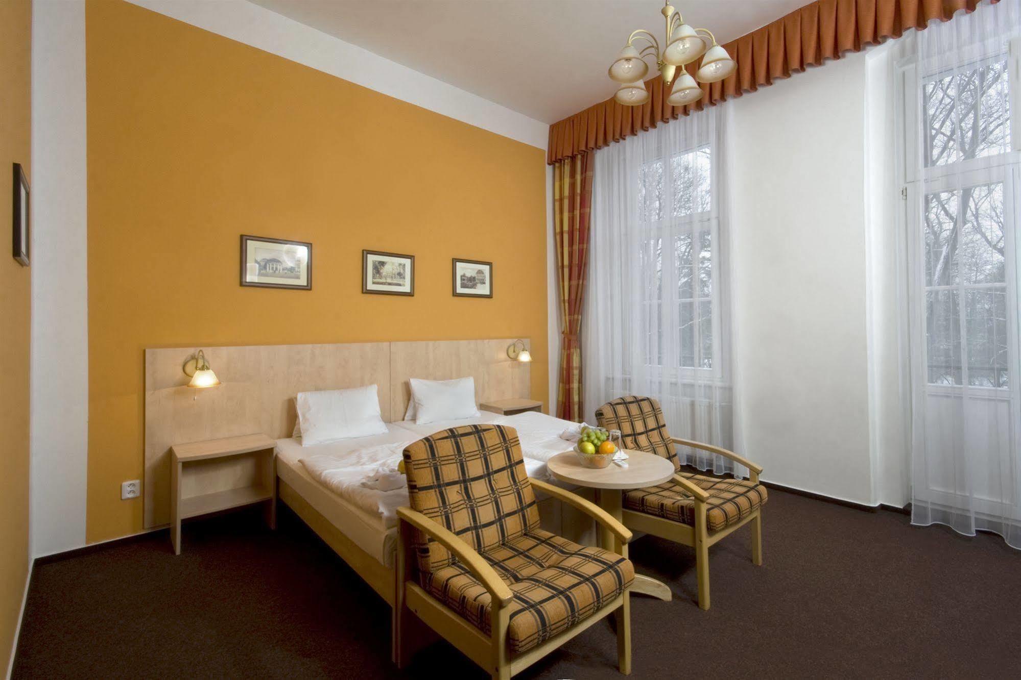 Hotel Metropol Františkovy Lázně Esterno foto